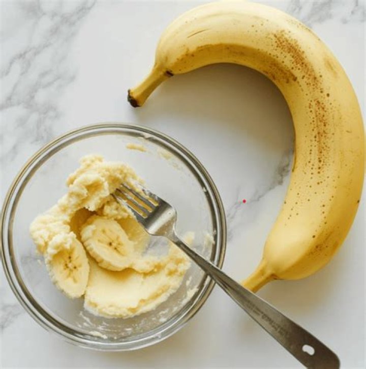 How many cups is large banana?